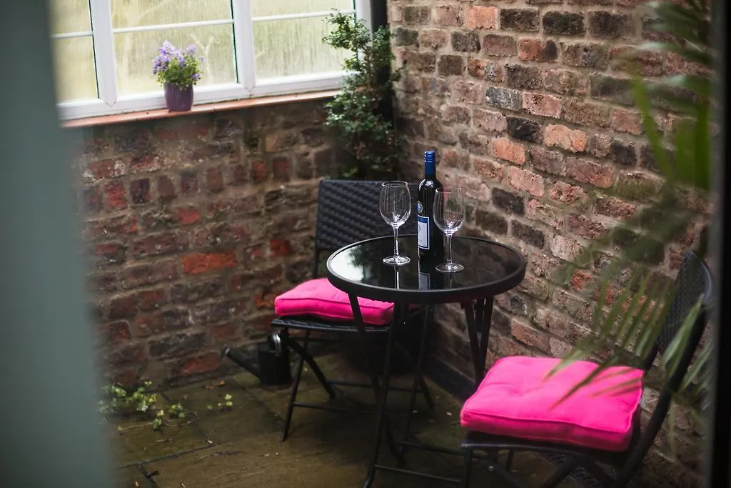 City Apartments - The Light Well Holiday home York