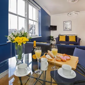 Apartment Shambles In The Centre Of York, Sleeps 16, York