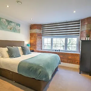 Apartment Chocolets - The Henry Isaac, York